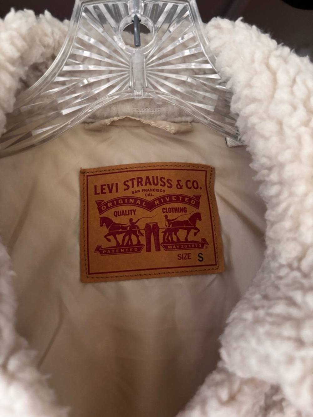 Levi's Cream Off-White Sherpa Jacket - Picture 2 of 3